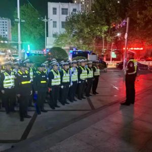 沂南交警严查非法改装“电摩”